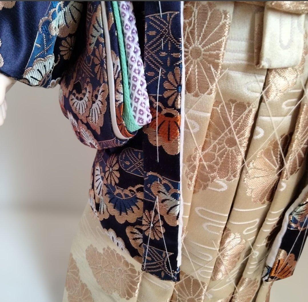 市松人形 紺色と金色の花模様15号