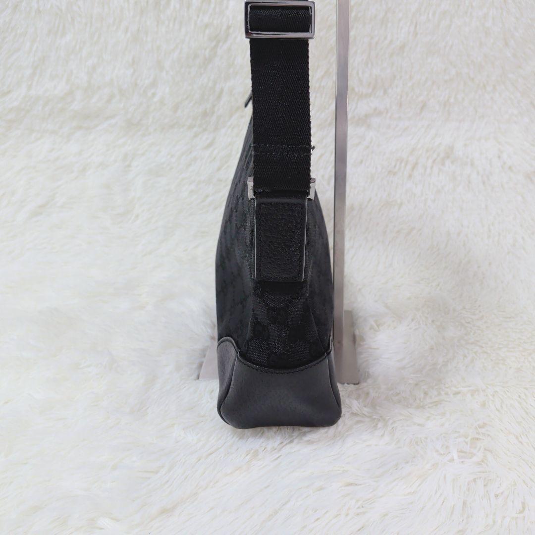 【✨美品✨】グッチ ショルダーバッグ GGキャンバス ブラック