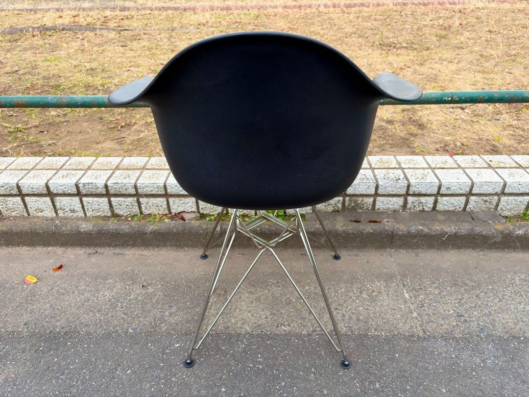 ハーマンミラー イームズ アームシェルチェア DAR ブラック 正規品