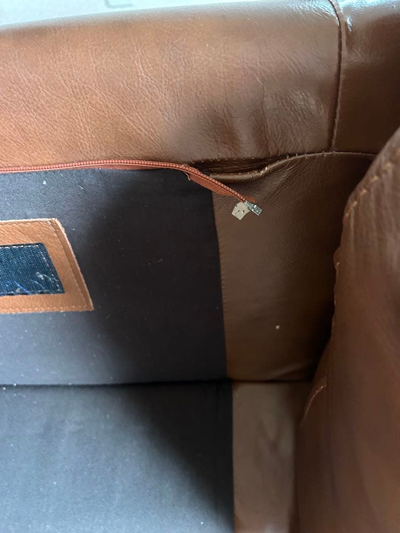 ブラウンレザー3人掛けソファ