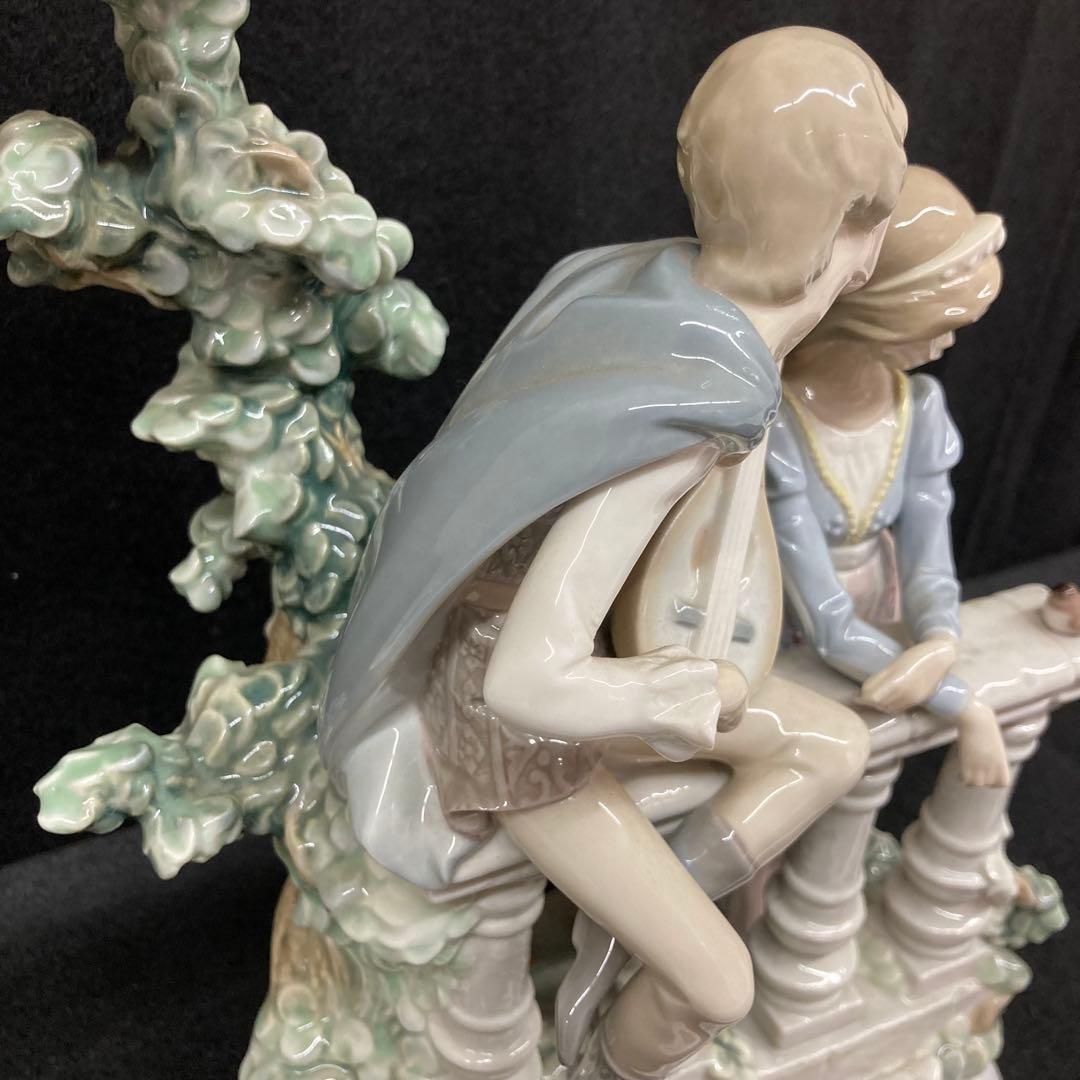 リヤドロ　セレナーデ　フィギュリン　陶器人形⭐︎