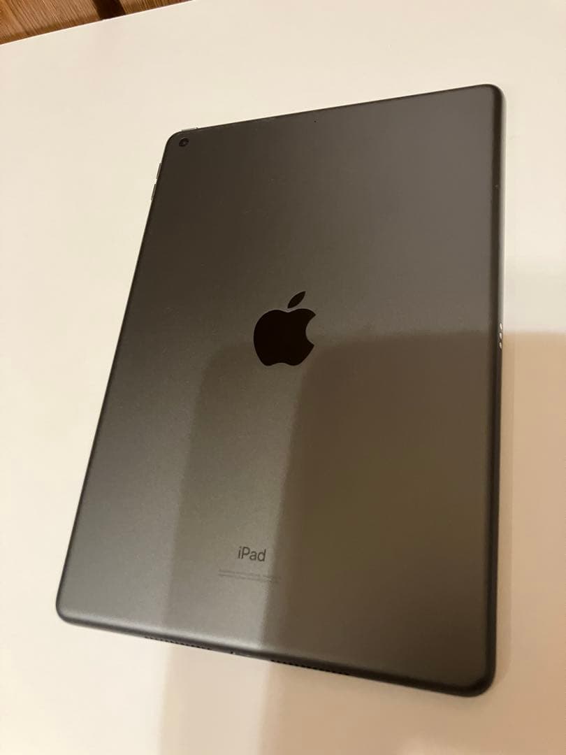 iPad (第8世代) A2270 スペースグレー 10.2インチ　カメラ故障