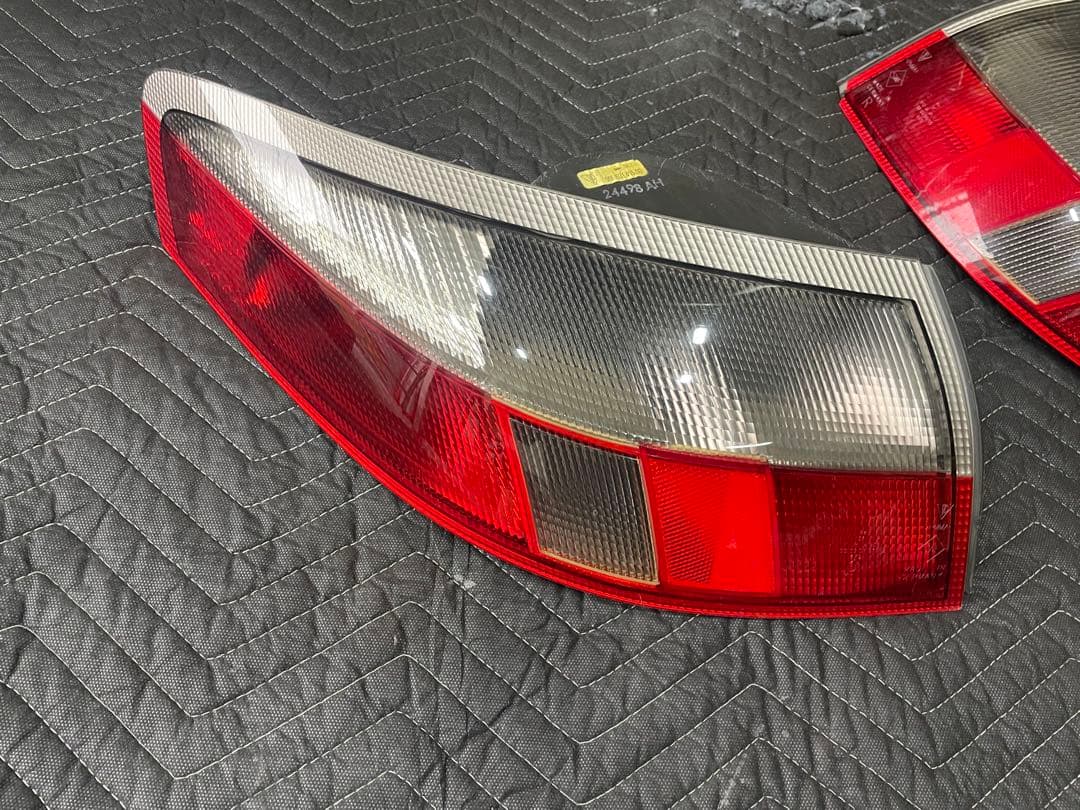 ポルシェ　992 c-2 テールレンズ