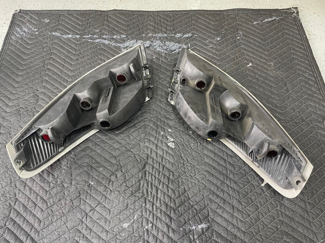 ポルシェ　992 c-2 テールレンズ