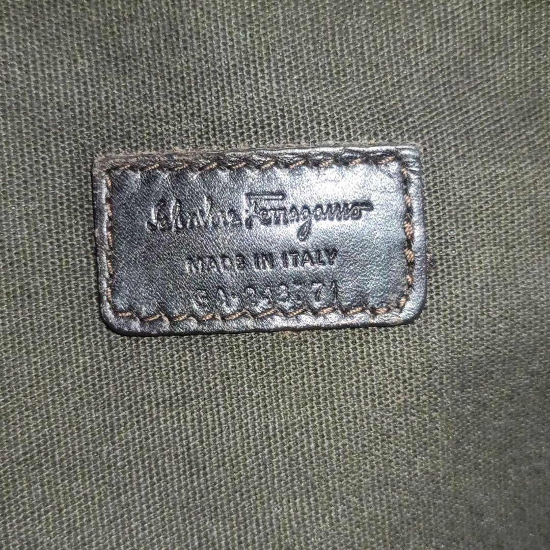 ✨Salvatore Ferragamo ガンチーニ総柄 メッセンジャーバッグ