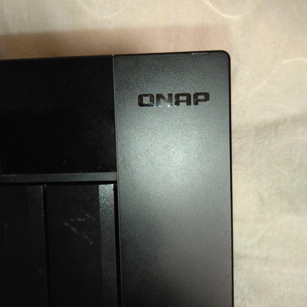 QNAP 4ベイ NAS TS-473 8GBメモリー
