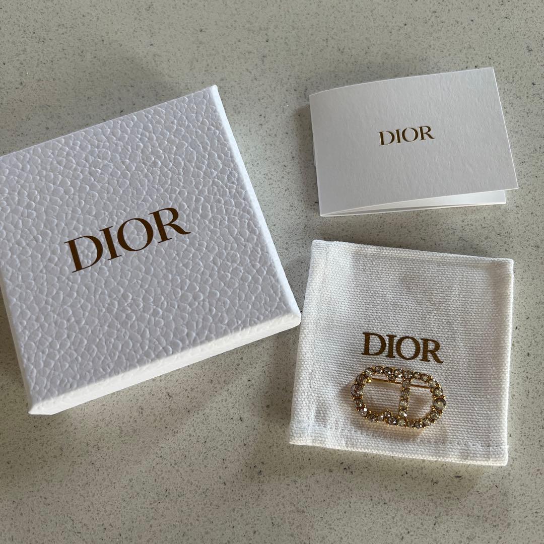 Dior クリスタル装飾 ロゴブローチ