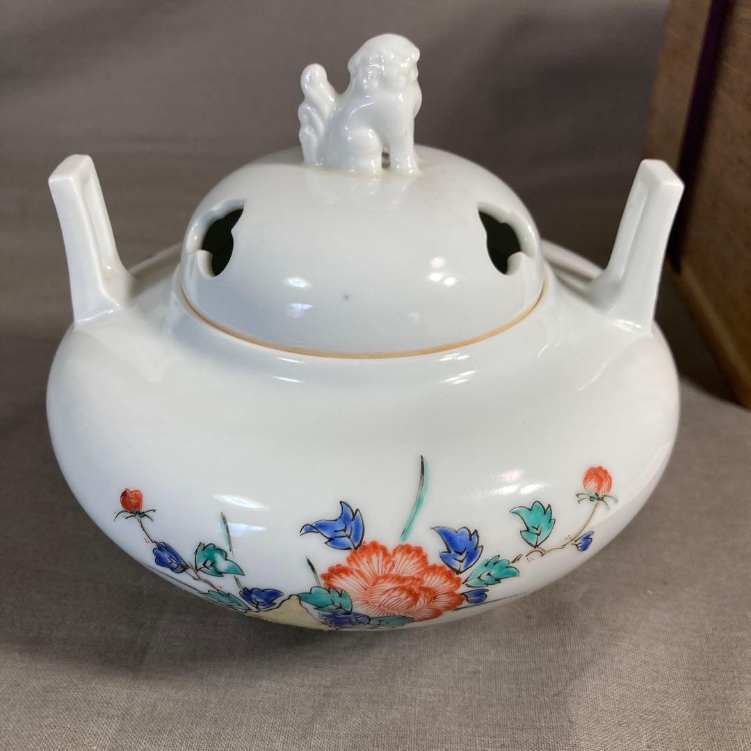 【柿右衛門】赤絵の伝統　名窯　人間国宝　十三代酒井田柿右衛門作　錦牡丹文　香炉