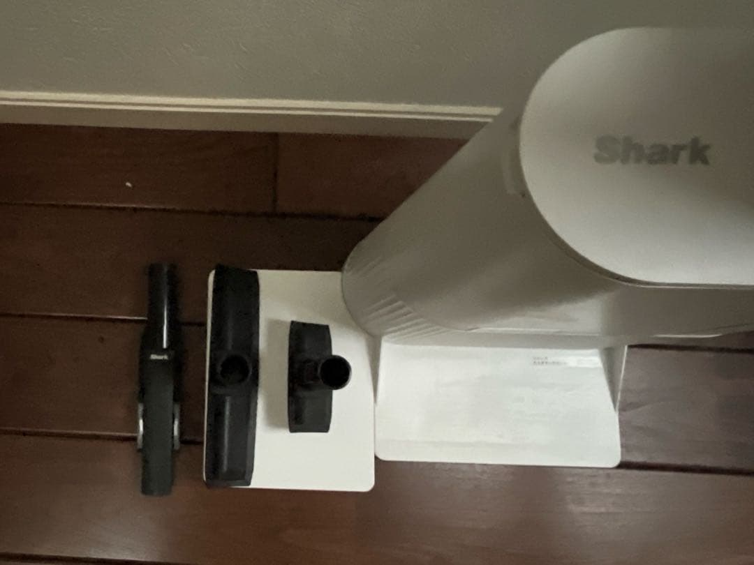 シャーク　スティッククリーナー　CS150JAEごみ収集ドック付。状態良好