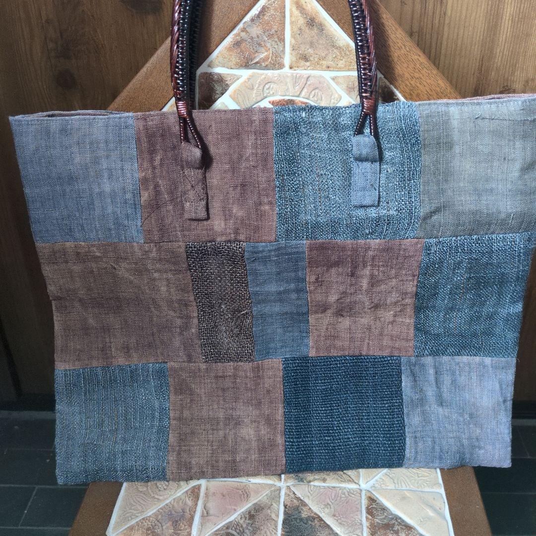 美津子藍染と柿渋染の麻布パッチワークのバッグ