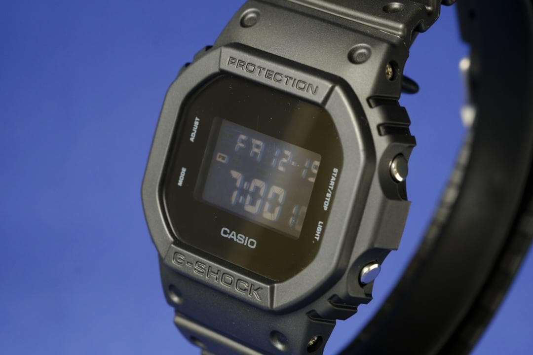 【美品】G-SHOCK DW-5600BB オールブラック／箱有り (152)