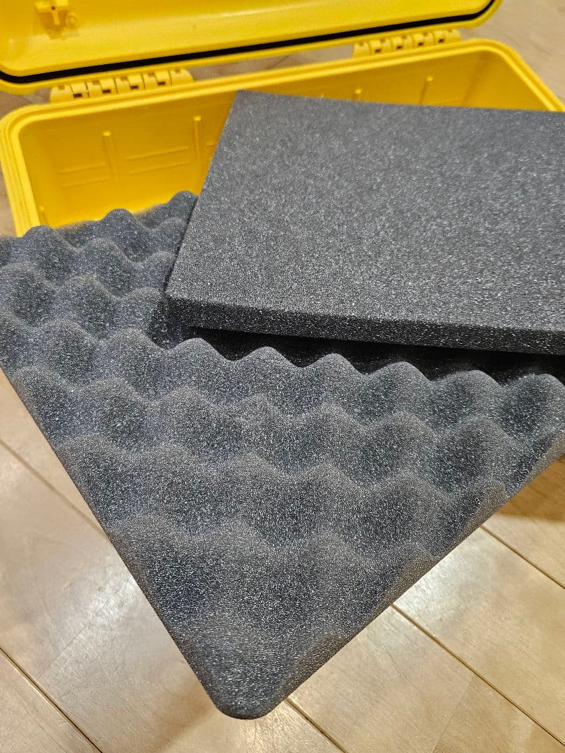 Pelican 1500 18L イエロー フォームパッド付き