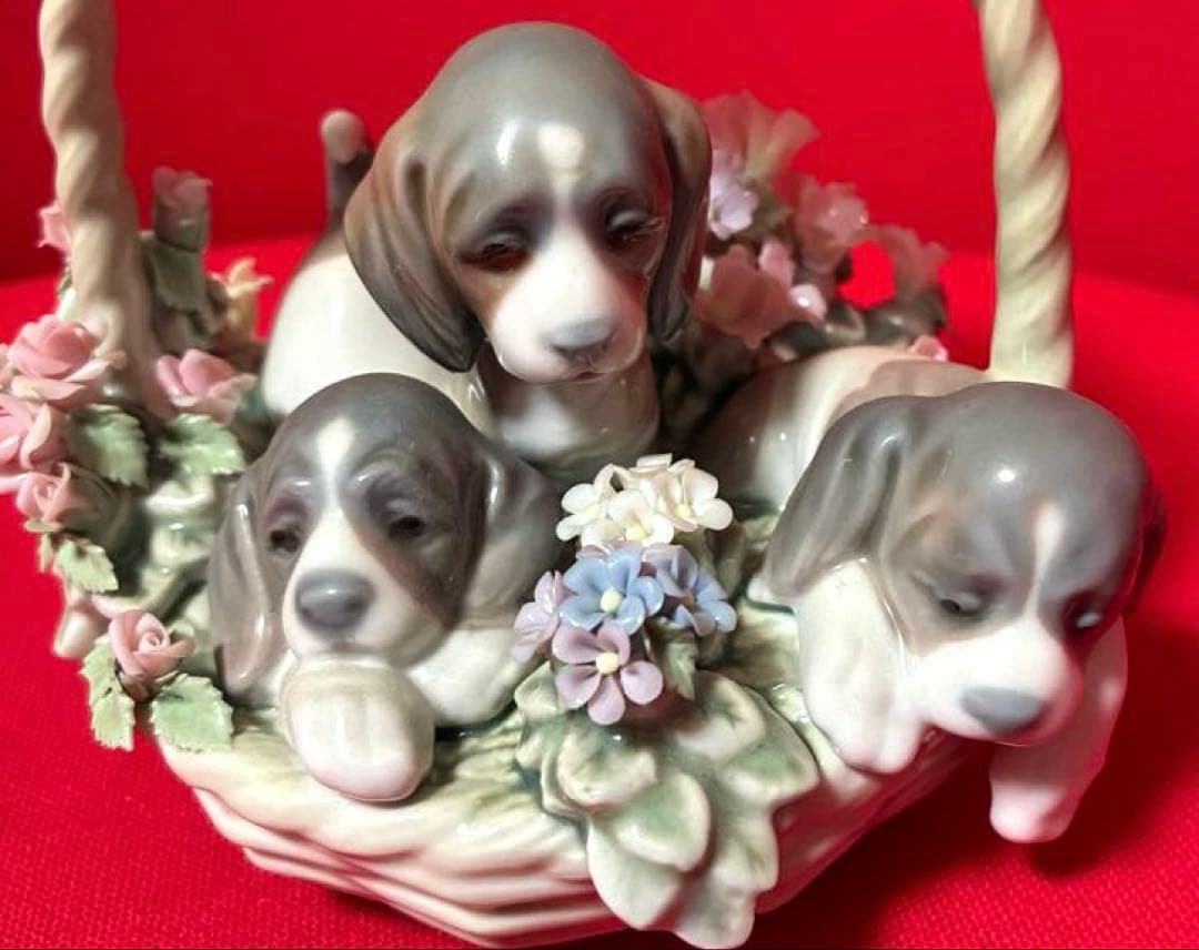 【12/10限定価格】【リヤドロ】子犬と花バスケット 1441