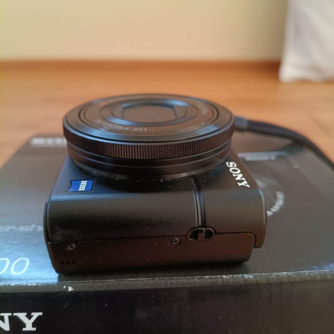 高級コンデジ SONY Cyber-shot DSC-RX100【初代】