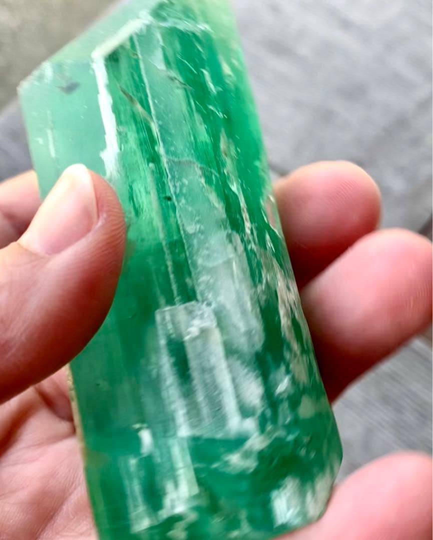 巨大ヒデナイト結晶/グリーンスポーデュメン/クンツァイト