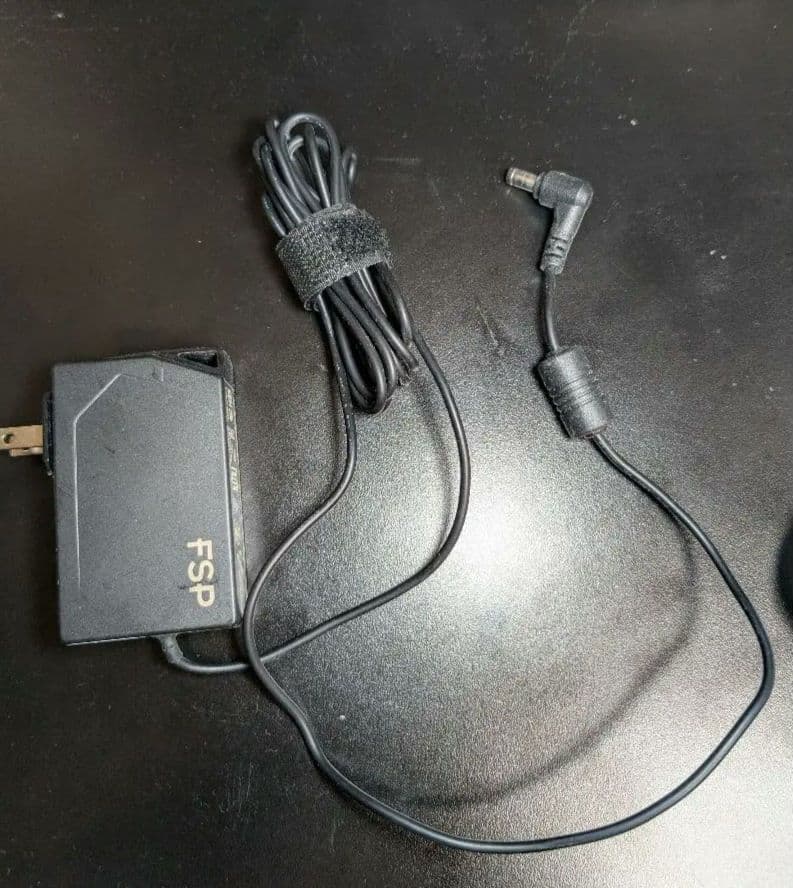 ミニPC Intel NUC5i5RYH Core i5:1.6G mem:8G