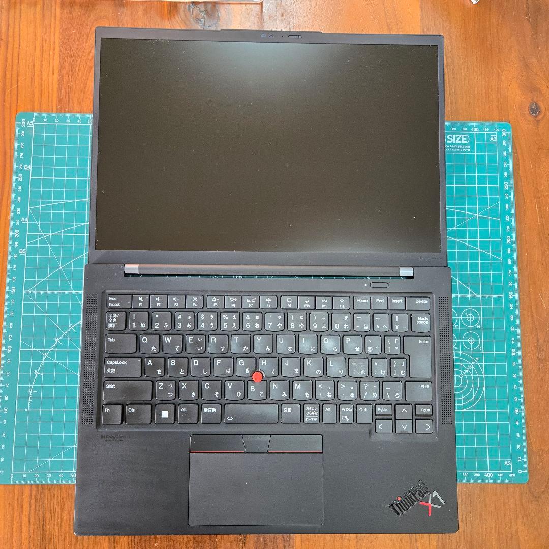 【おまけ付き】Thinkpad X1 Carbon Gen10 Corei7