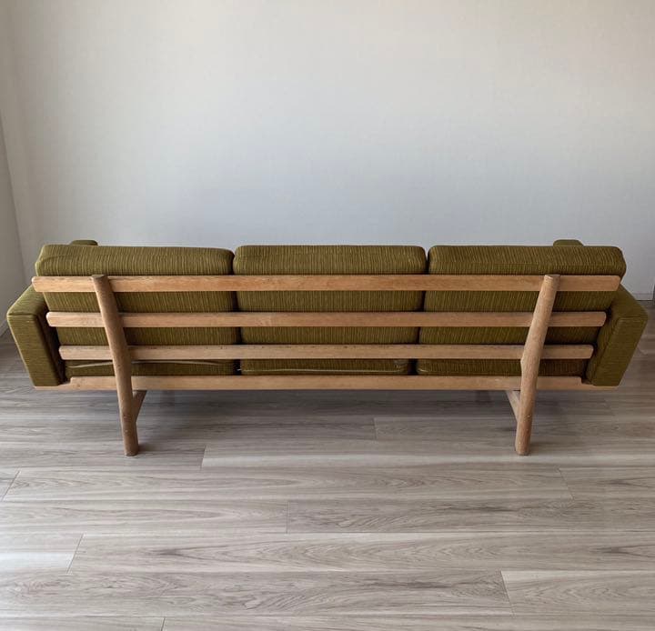 ウェグナー　ソファ　GE236