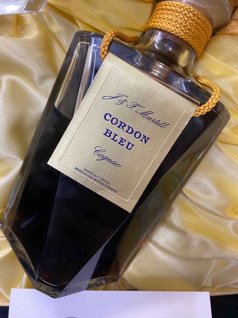 マーテル コルドン ブルー バカラ クリスタル 700ml コニャック　箱付き