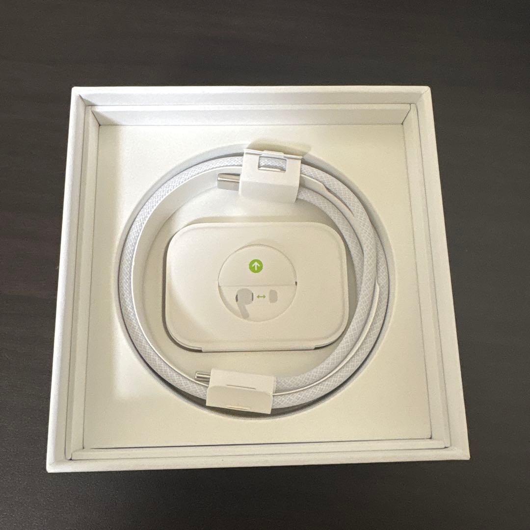 AirPods Pro（第2世代）Lightningケーブル 充電ケース付