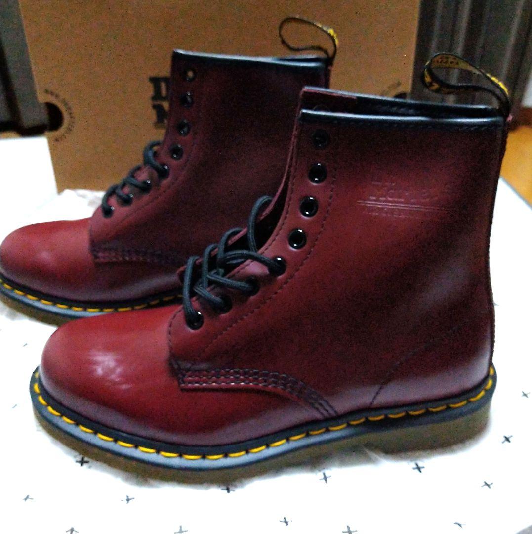 Dr. Martens 1460 8ホール UK7　チェリーレッド