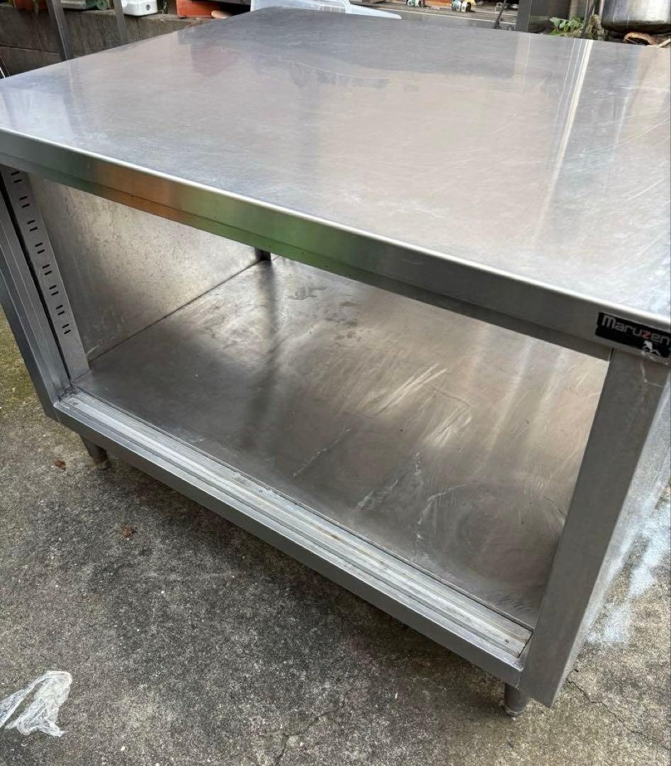 業務用ステンレス スライドドア収納キャビネット　両面扉