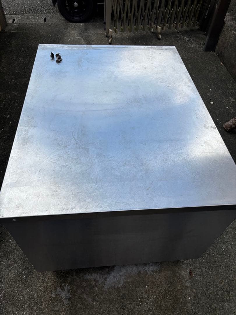 業務用ステンレス スライドドア収納キャビネット　両面扉