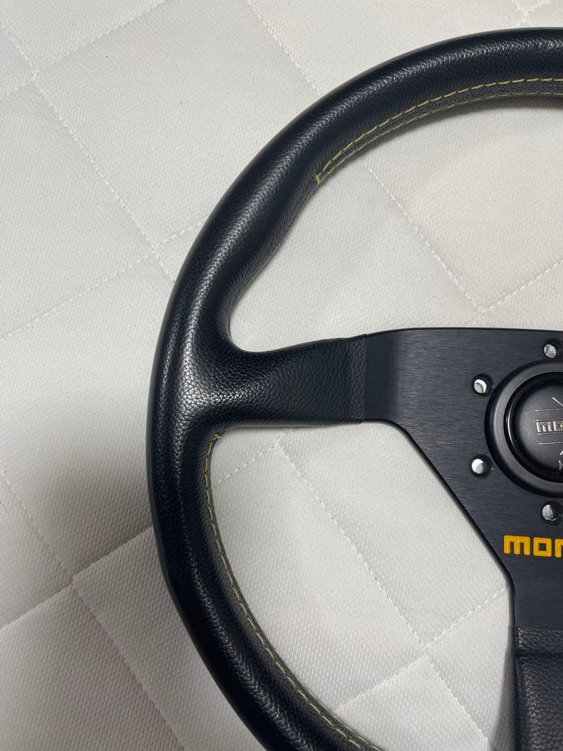 momo ステアリング　ヴェローチェV35