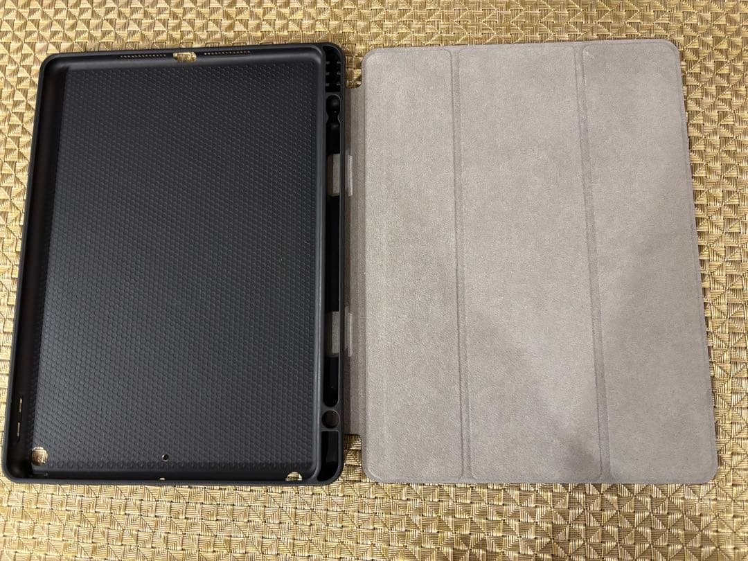 新品未使用 第9世代 Apple iPad シルバー 本体 箱付き