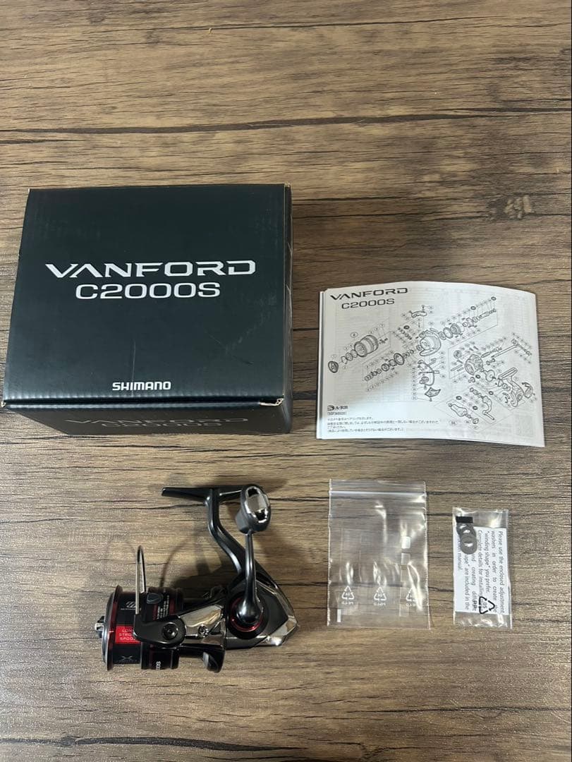 シマノ　20 ヴァンフォードC2000S スピニングリール