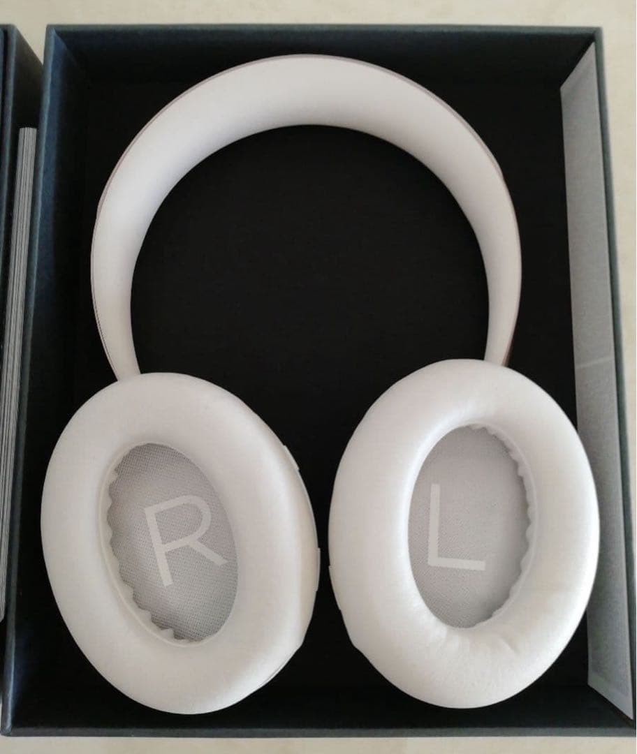 ボーズ ノイズキャンセリングヘッドホンBOSE 700