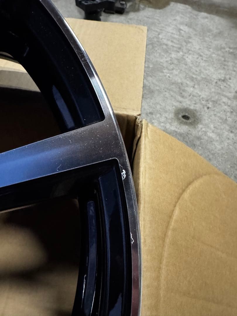 【未使用品限定出品】　Vスポーク　18インチ①