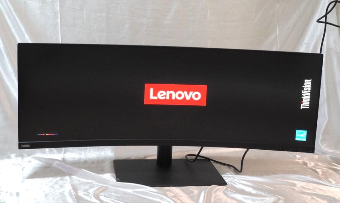 Lenovo 43.4インチ ウルトラワイド曲面モニター