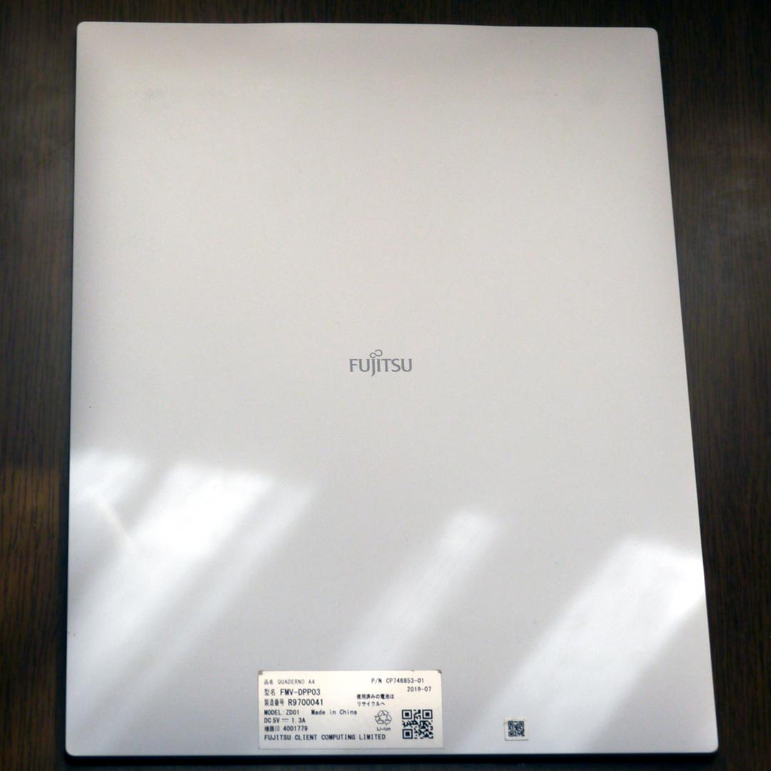 FUJITSU QUADERNO FMV-DPP03 A4版 第1世代