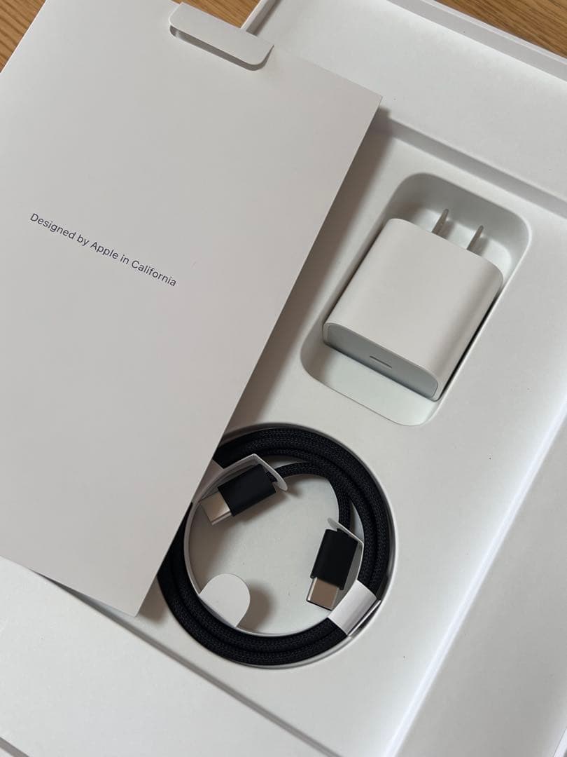 【極美品】iPad Pro M4 1TB Wi-Fiモデル スペースブラック