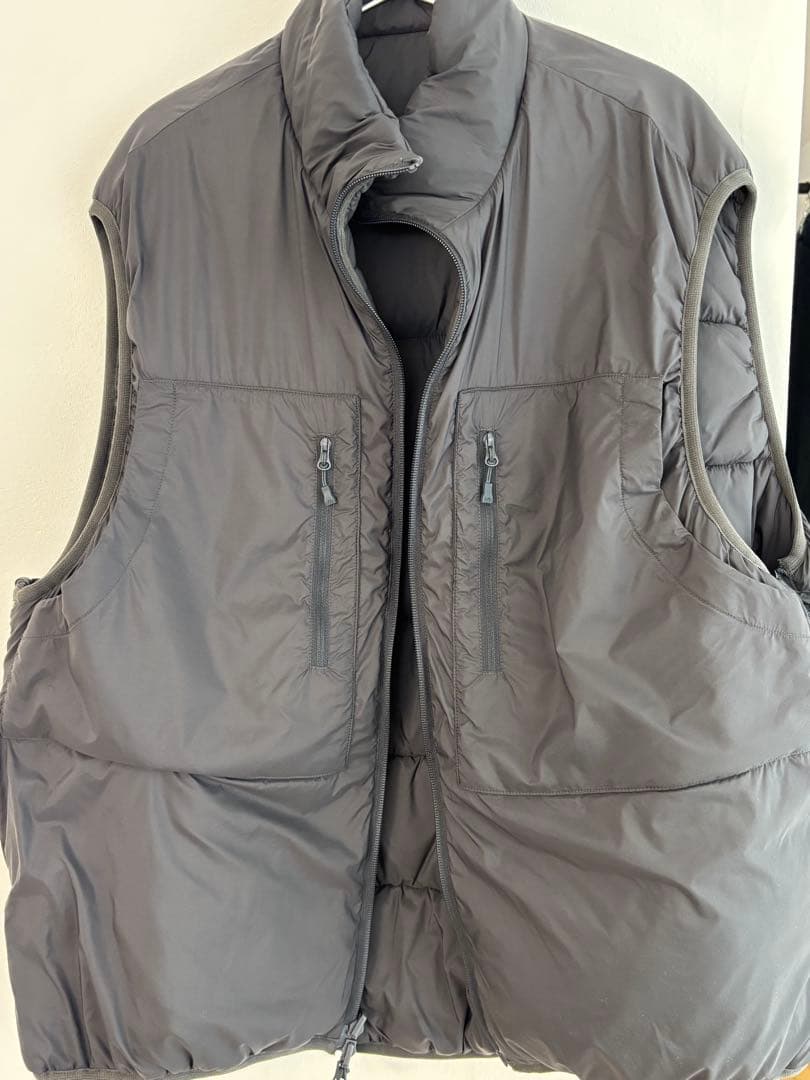【値下げ】ダイワピア39 リバーシブルベスト チャコール Lサイズ アウター