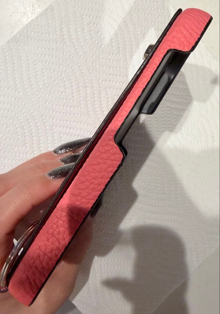 ピンクレザーiPhoneケース ストラップ付き