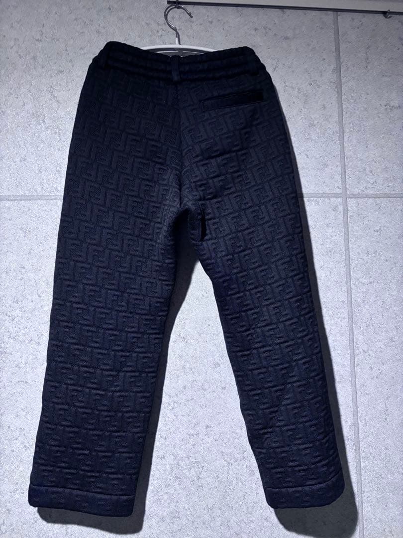 FENDI キッズ　8A 総柄　フェンディ　ブラック　スウェットパンツ