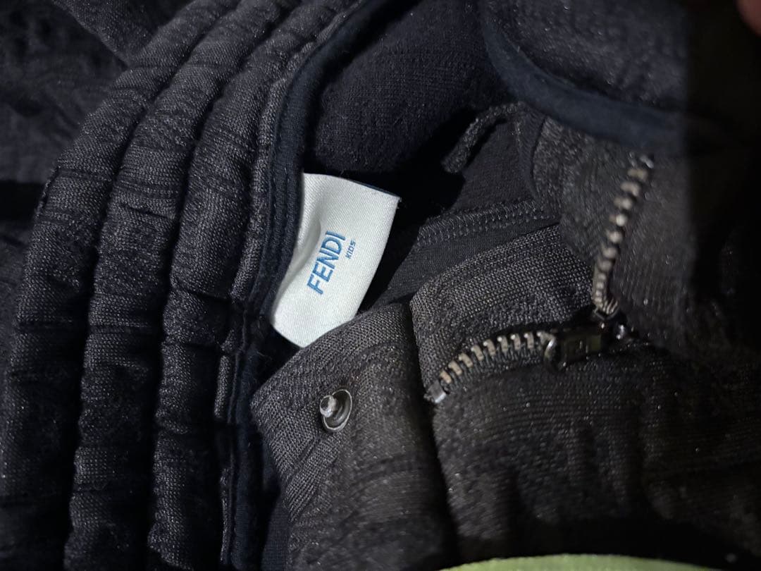 FENDI キッズ　8A 総柄　フェンディ　ブラック　スウェットパンツ