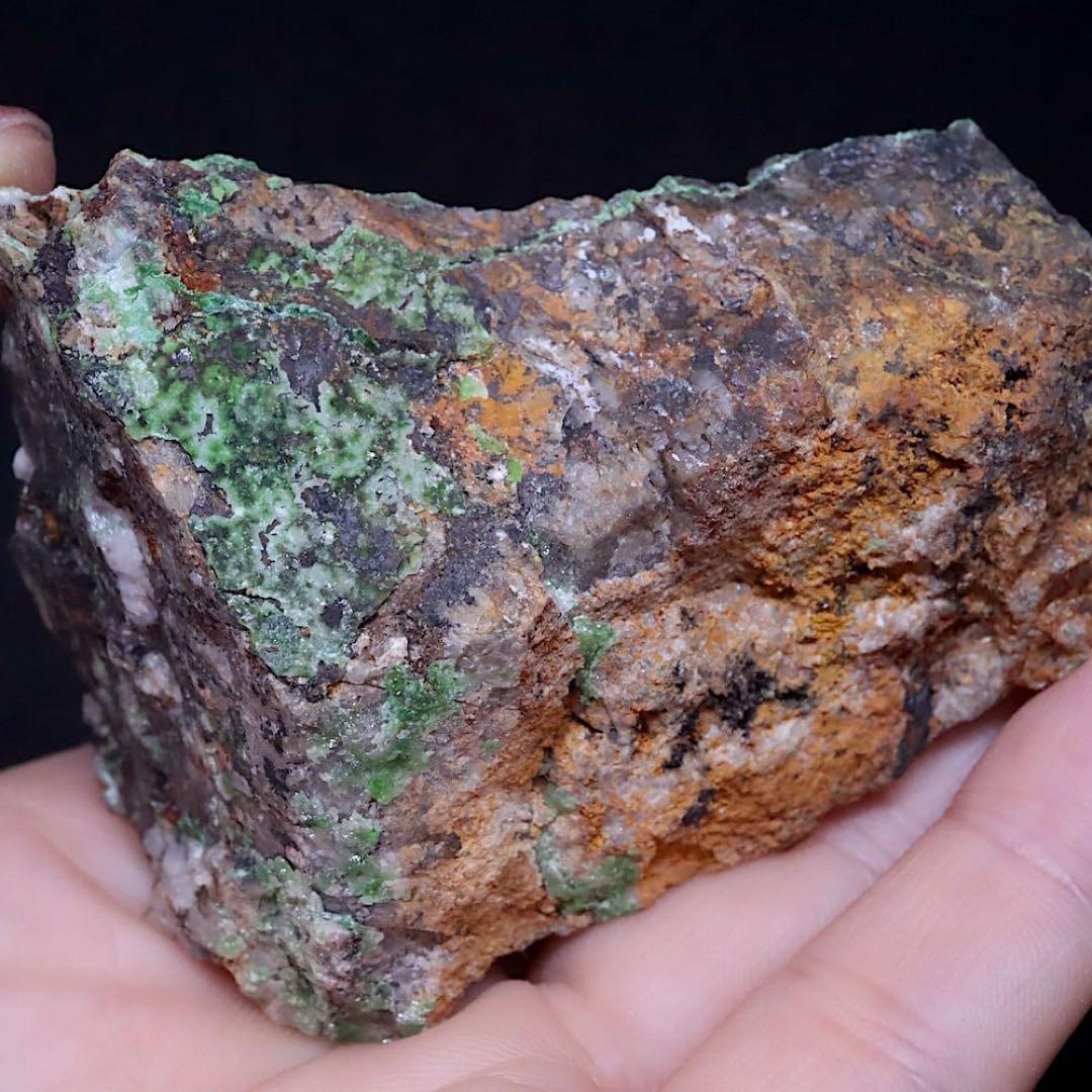 コニカルコ石 121g OTH090 鉱物 天然石 原石