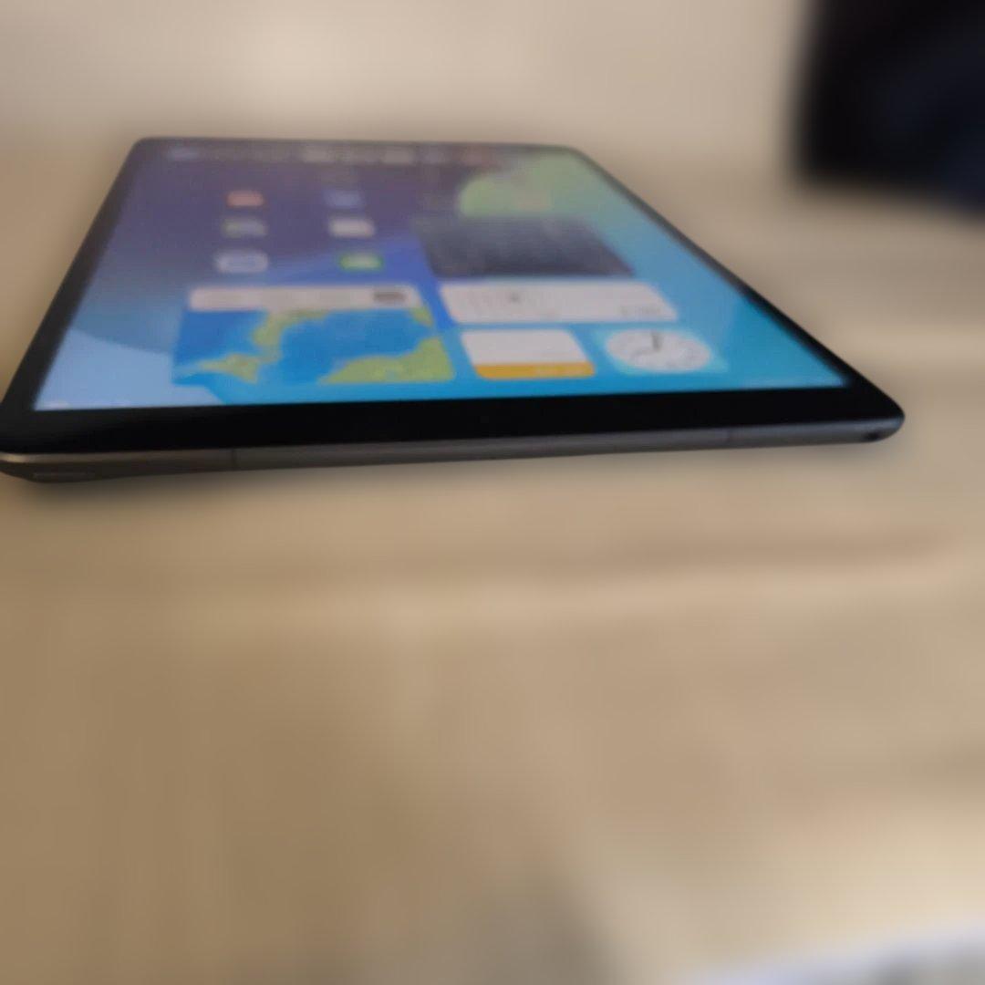 iPad Air第3世代/64GB スペースグレイWi-Fi+Cellular