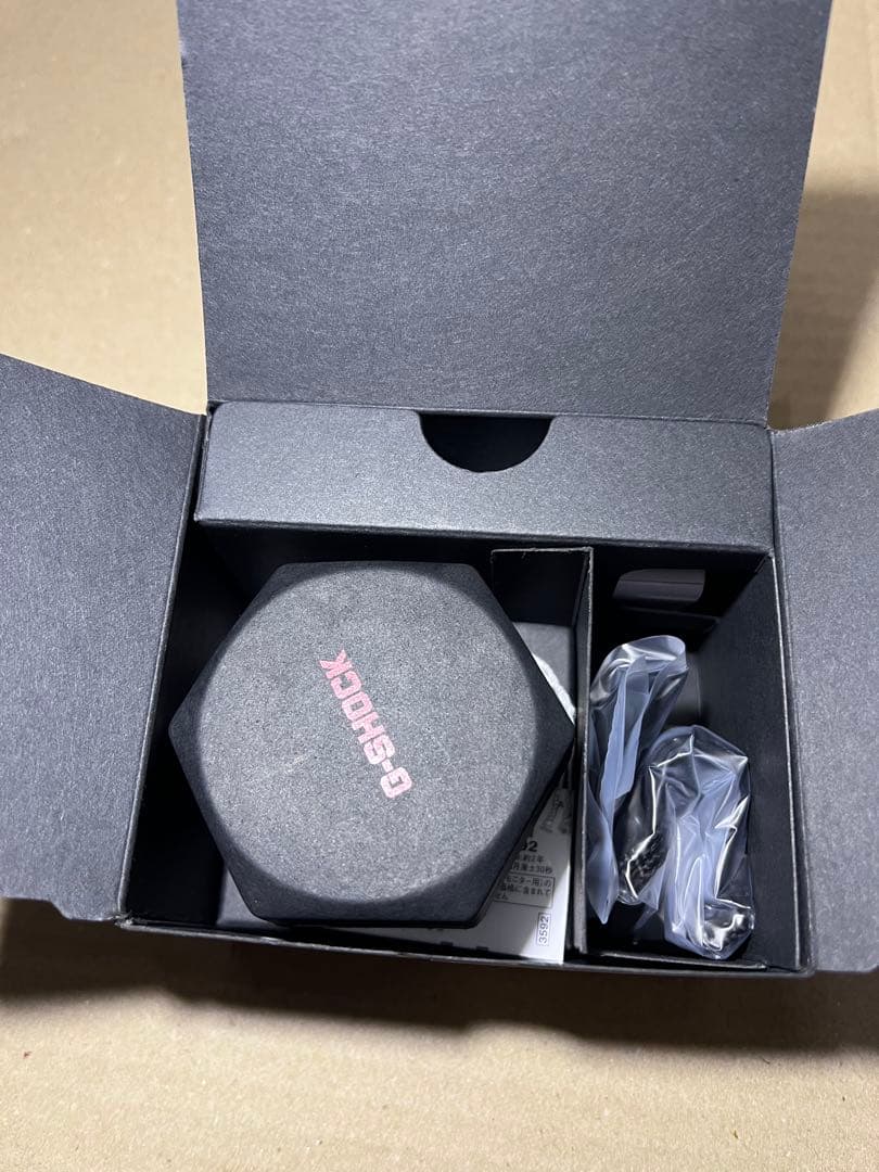 CASIO G-SHOCK nano DWN-5600-4JR 赤 Red