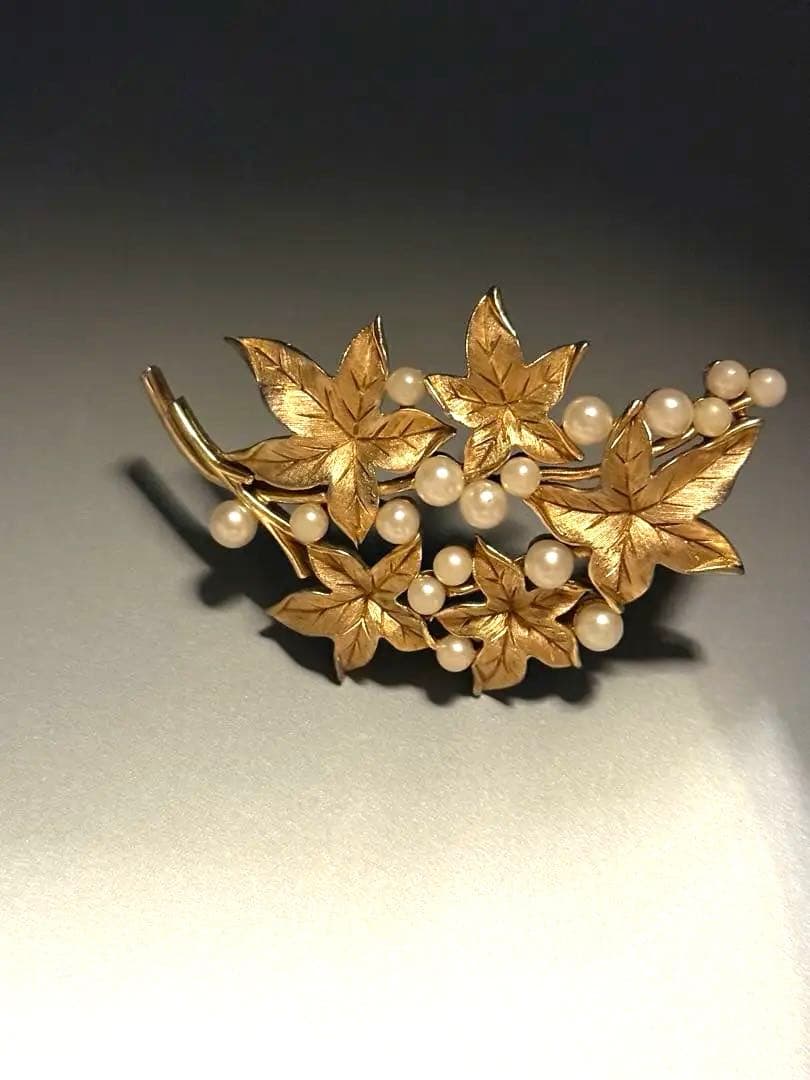 lotuscloud 2534⭐️TRIFARI トリファリヴィンテージブローチ