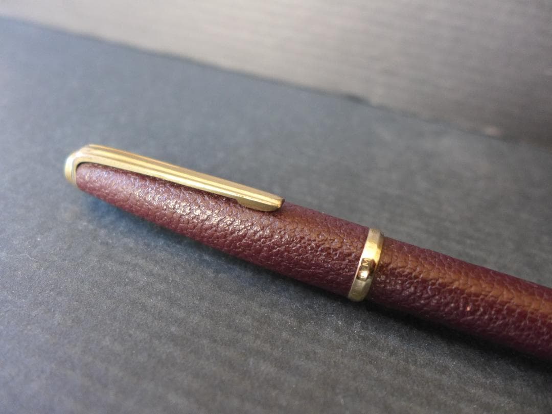 時代物　プラチナ万年筆　金属・皮製　ペン先:18K細軟 18 プラチナ　レトロ