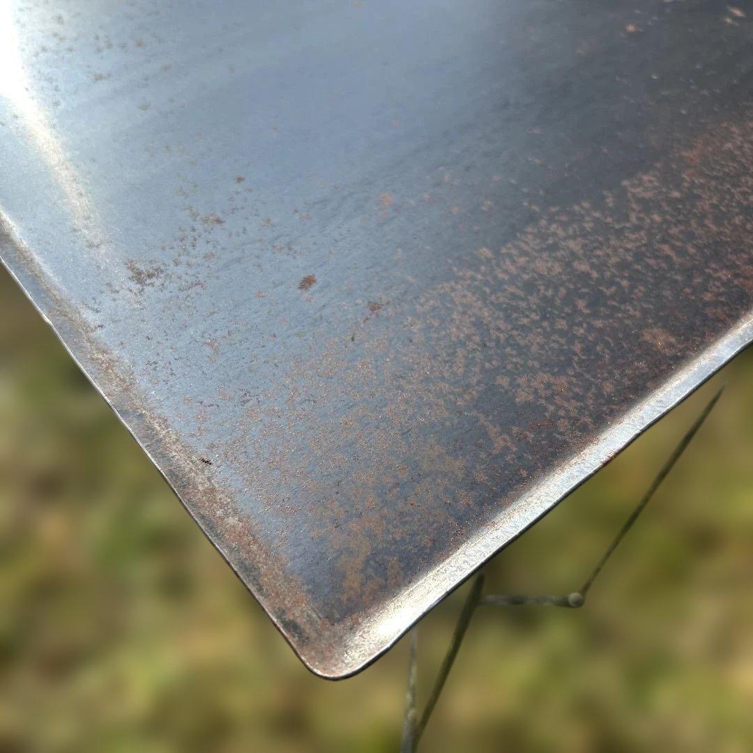 チプラスタジオ金属製シンプルテーブル