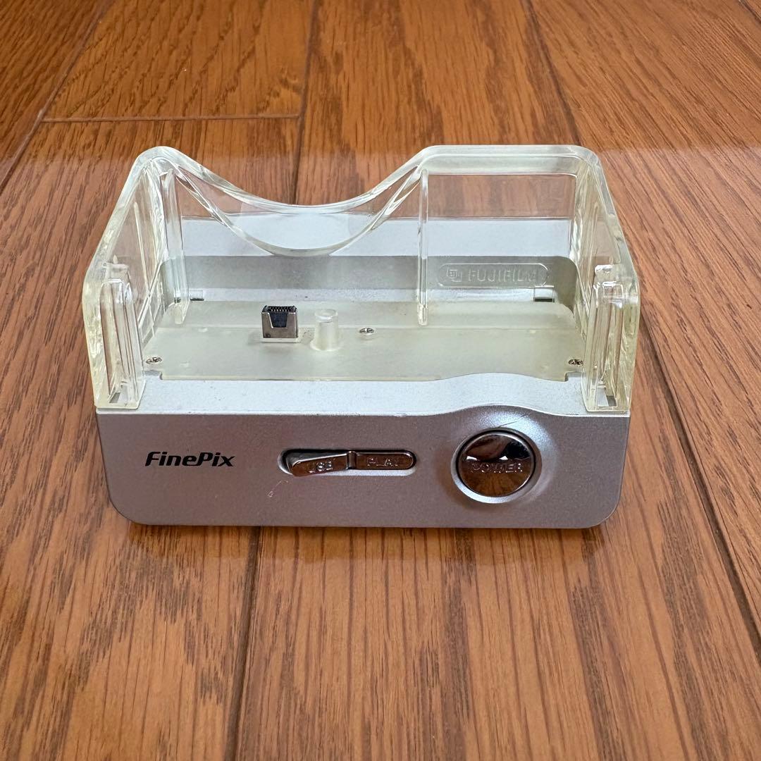 Fujifilm FinePix F440 コンパクトデジタルカメラ