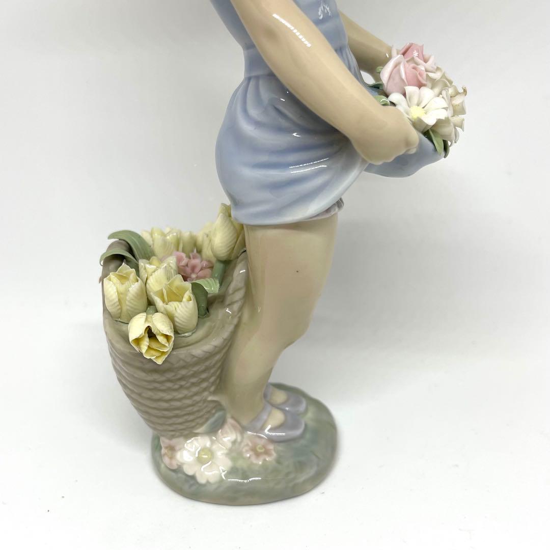 リヤドロ LLADRO スカートに花いっぱい フィギュリン 少女 インテリア