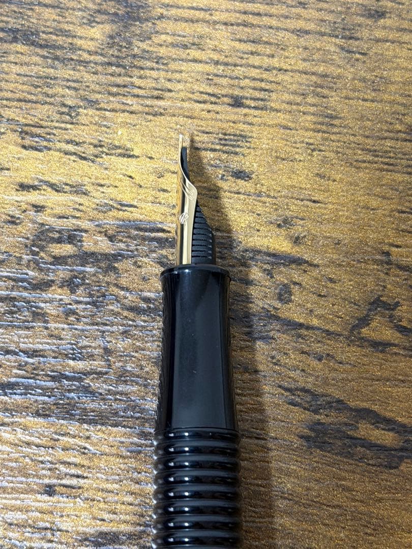 新品未使用　初期型　ギャザード　丸ニブ　14金　F プラチナ　万年筆　JIS刻印