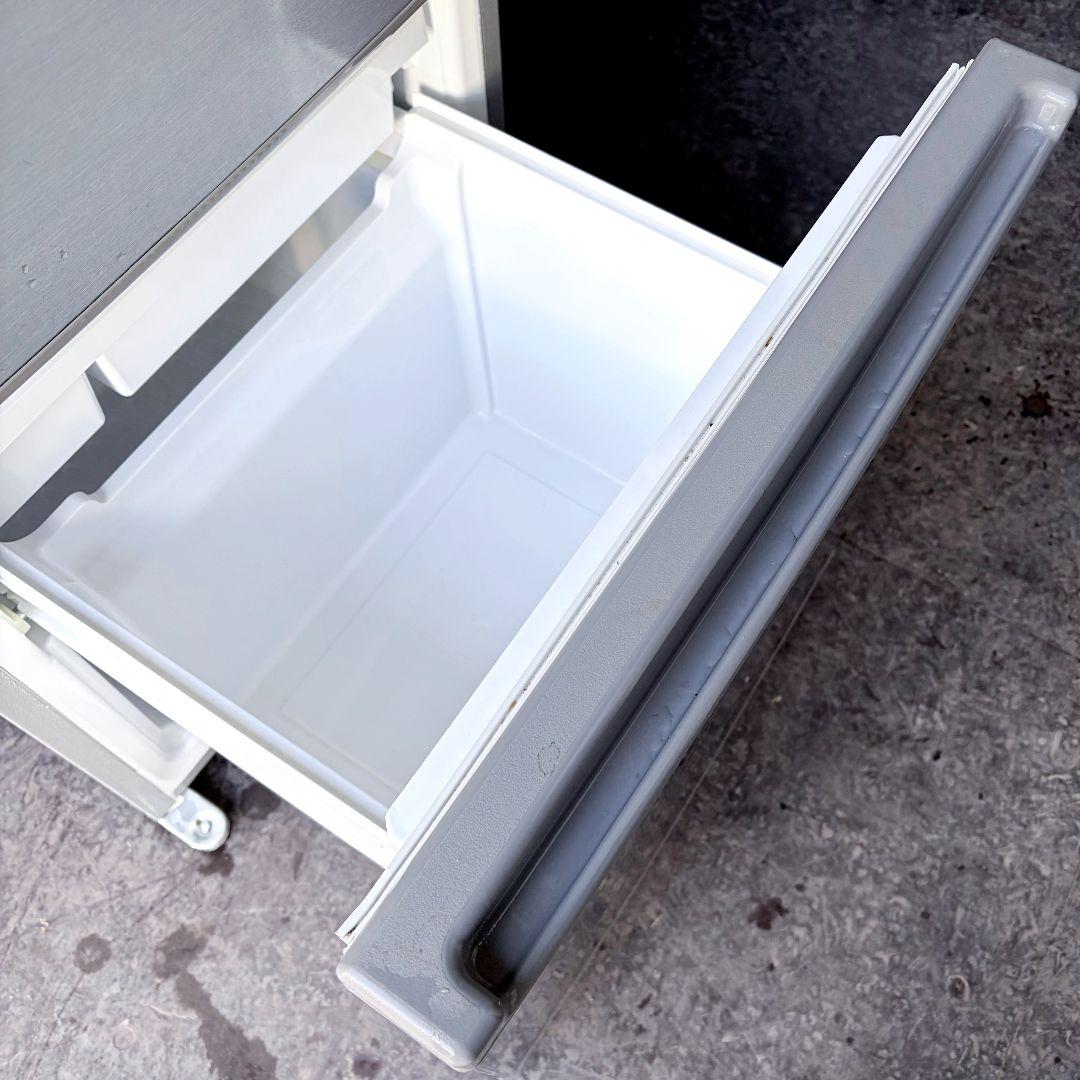 配送設置無料！おしゃれグレー純正AQUA大容量スリム冷蔵庫！完動超美品！