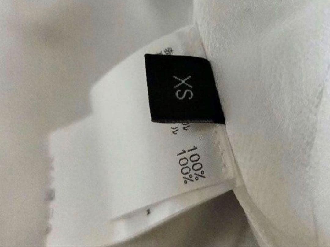 か*ゃ様 KOCHÉ STRIPED PANELED SATIN TRACK J